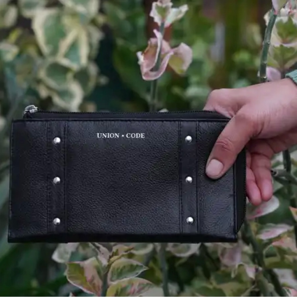 Genuine Leather RFID Ladies Wallet.  NWT